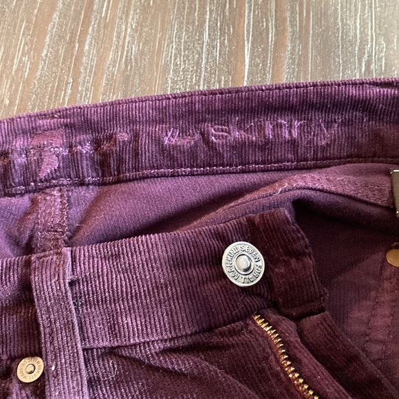 7 for all Mankind ladies corduroy pants in deep burgundy. Size 26. - Picture 4 of 8